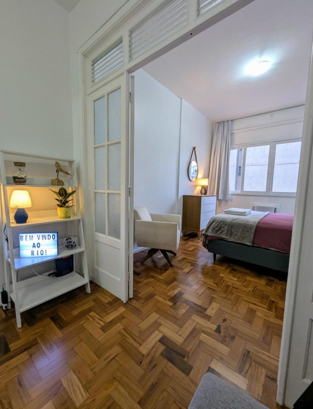Espacoso Flat In Copacabana Apartamento